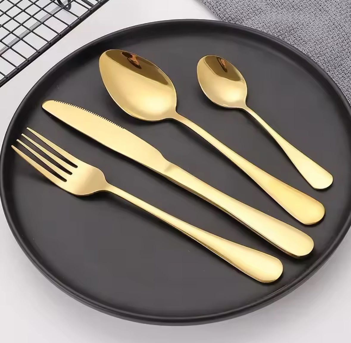 24-Piece Stainless Steel Cutlery Set